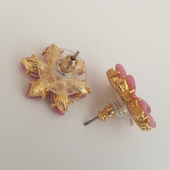 Pretty Pink Flower Earrings - Picture 3 of 4